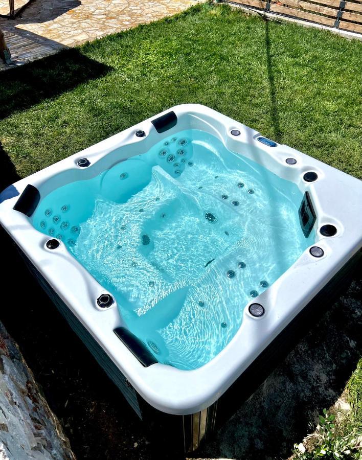 Ampelos Cretan Villa - Private Pool & Heated Ozone Jacuzzi Yerolakkos Exterior photo
